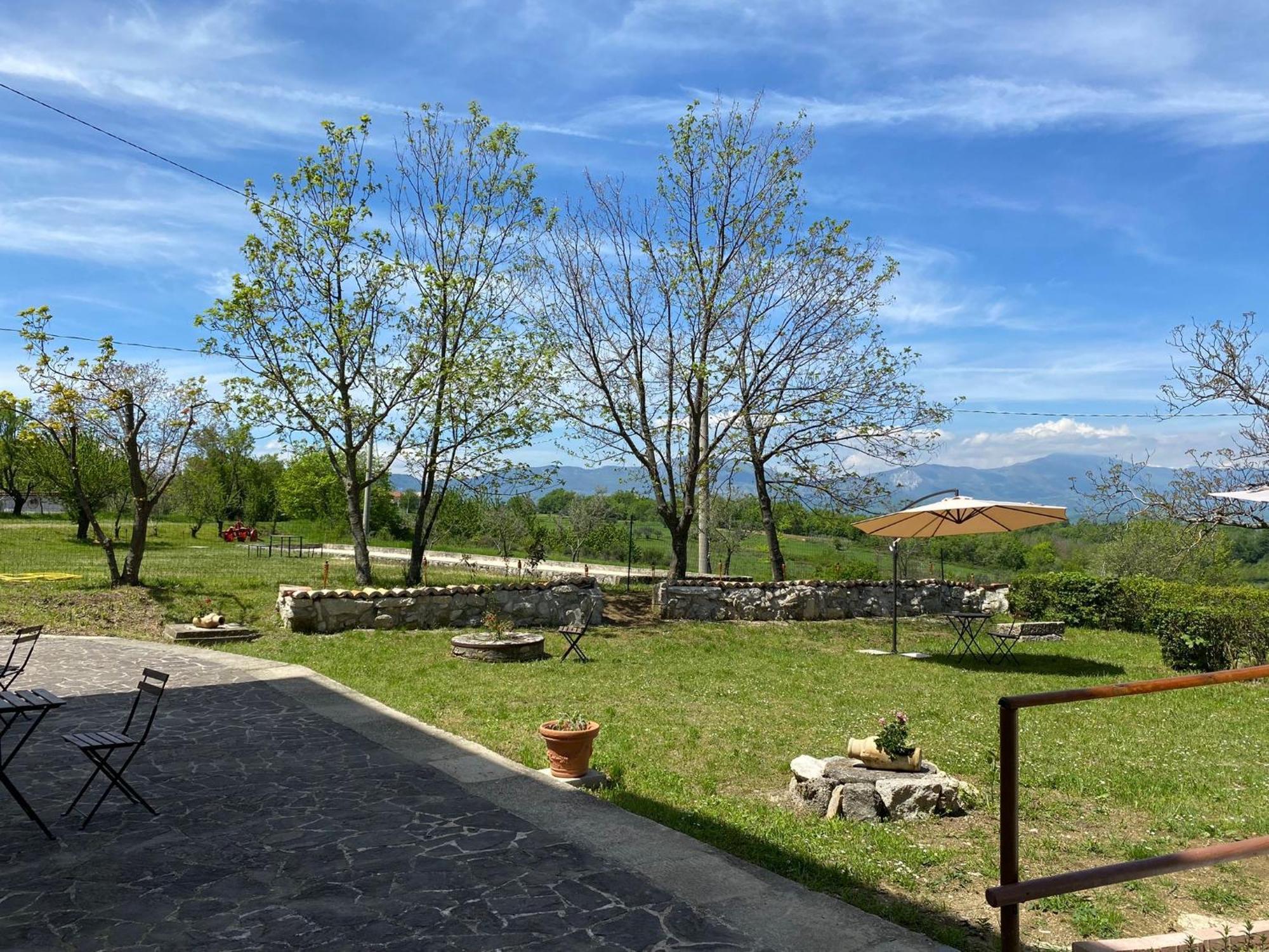 Bed&Breakfast La Ginestra Abbateggio 外观 照片