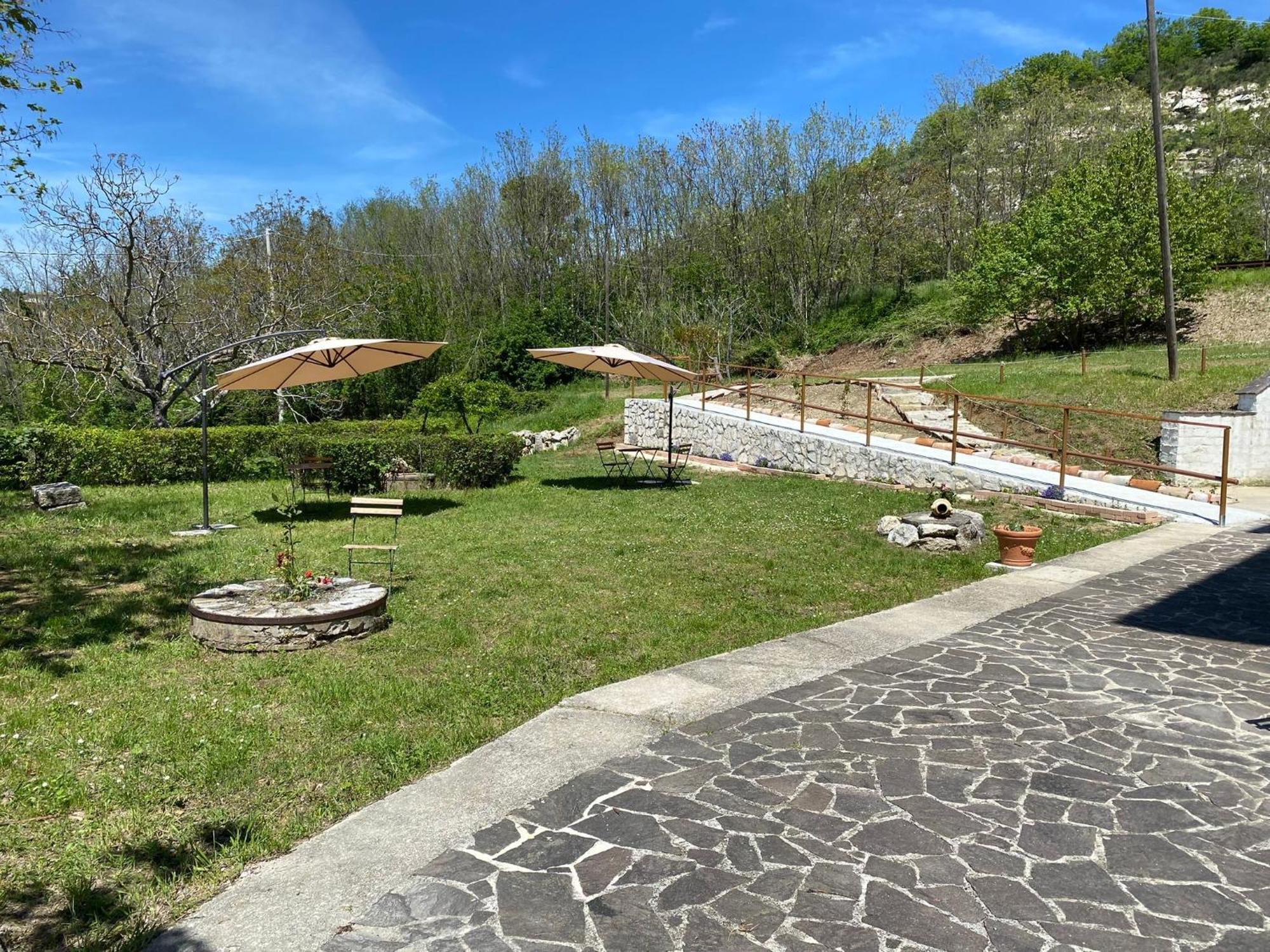 Bed&Breakfast La Ginestra Abbateggio 外观 照片